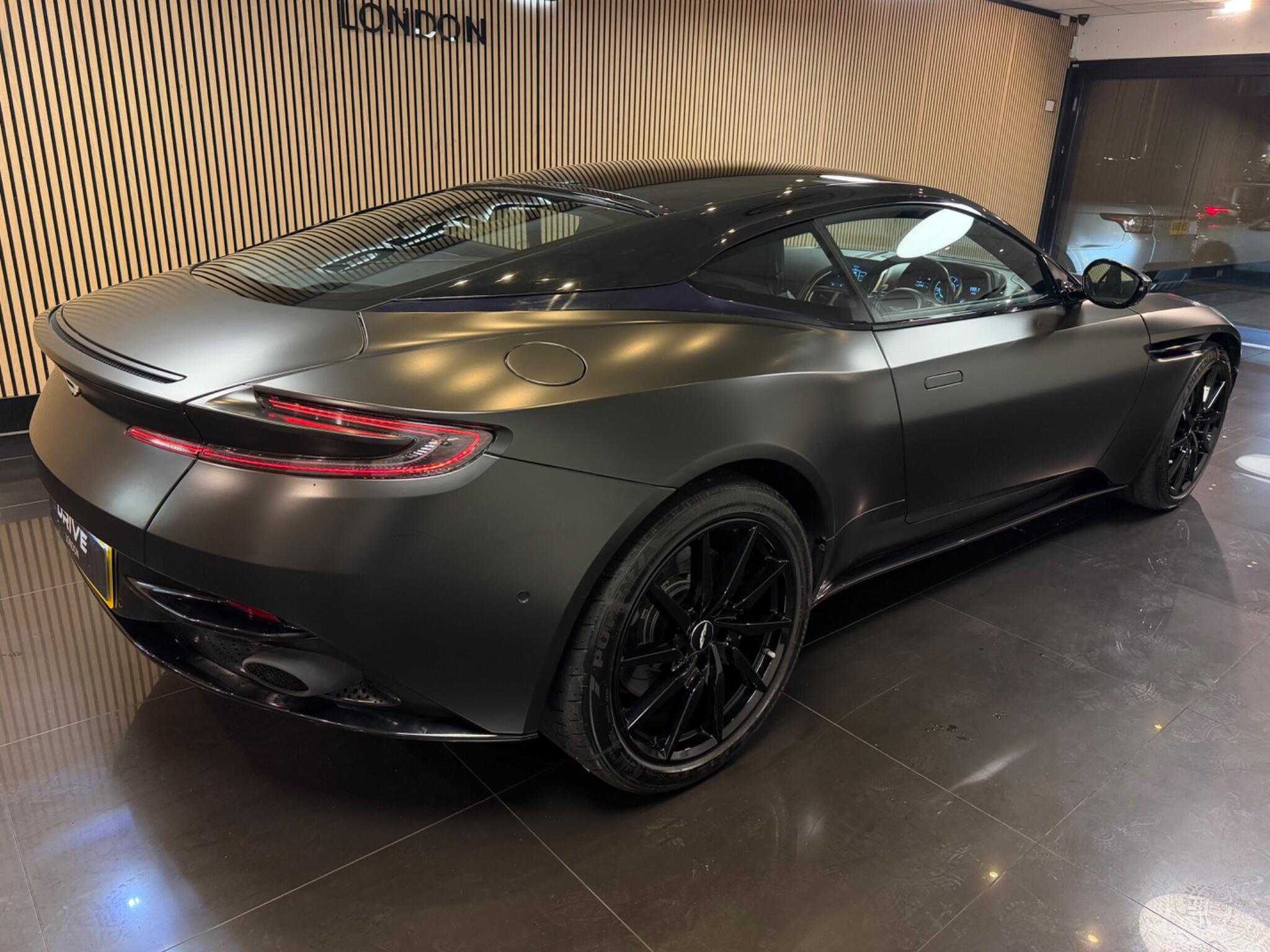 Aston Martin DB11